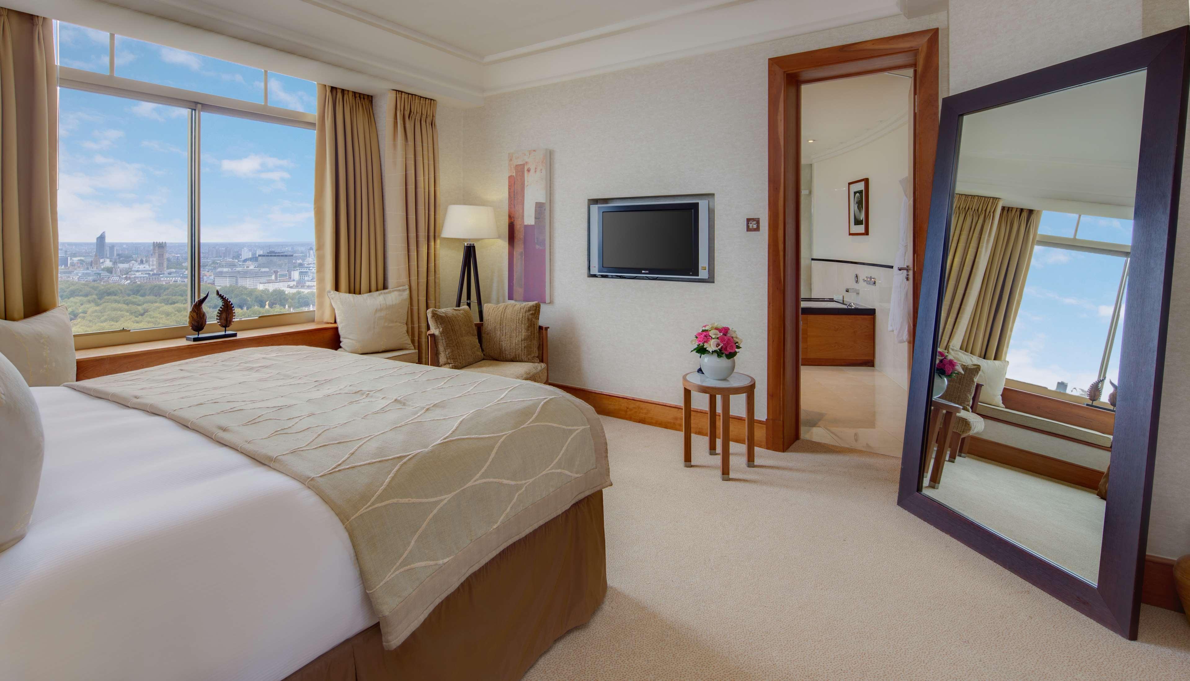Hilton On Park Lane 5* Лондон
